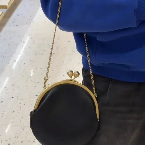 Coach Kisslock Pouch 20 - Picture 6 of 8